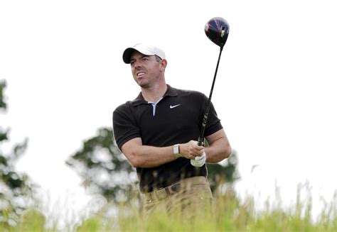 Rory McIlroy makes enough putts to lead Scottish Open by 1 over Tom Kim